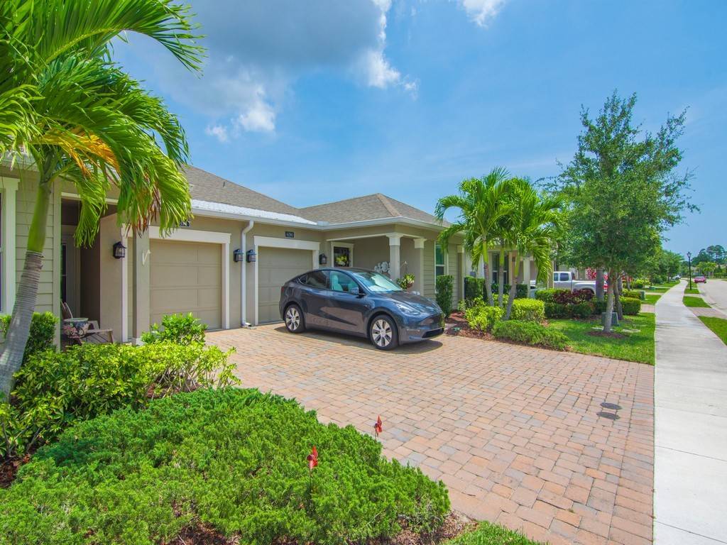 6190 Spicewood LN, Vero Beach, FL 32966