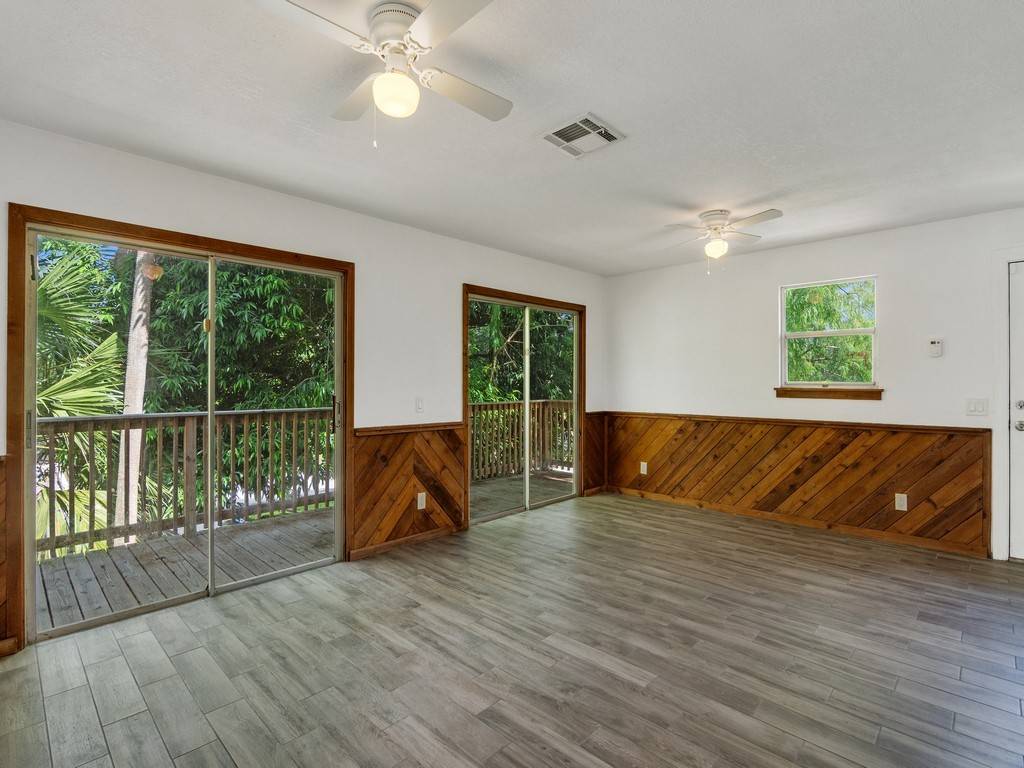 Vero Beach, FL 32966,2220 86th DR