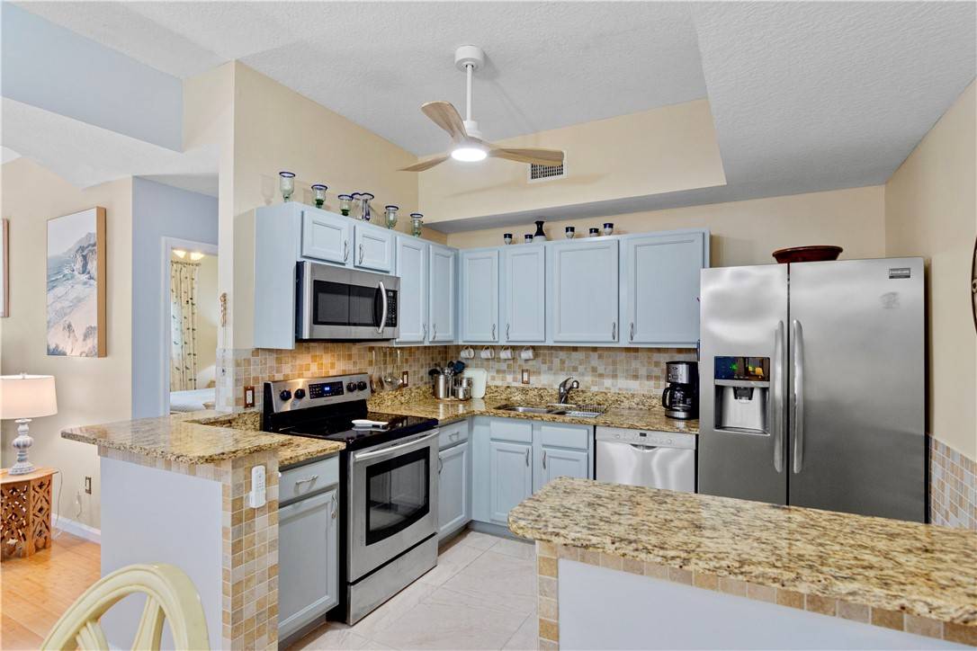 Vero Beach, FL 32962,528 7th SQ #102