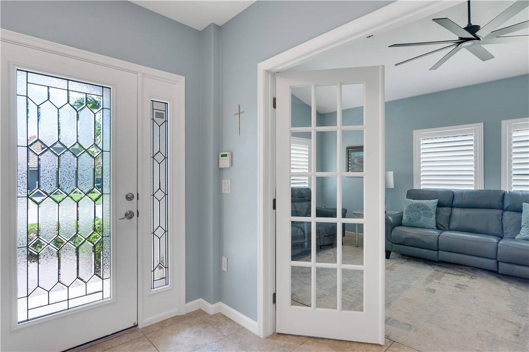 Vero Beach, FL 32968,1712 Berkshire CIR SW