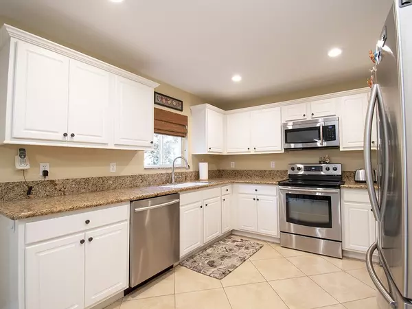 Vero Beach, FL 32967,4368 56th LN