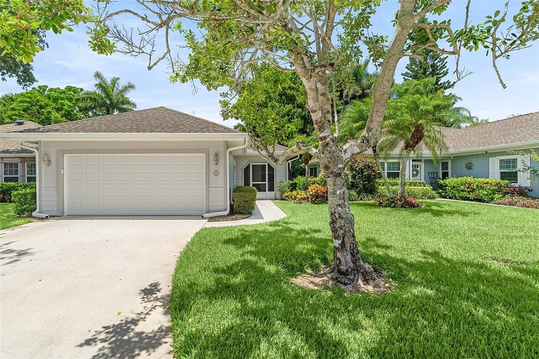 Vero Beach, FL 32962,420 Hawthorne LN