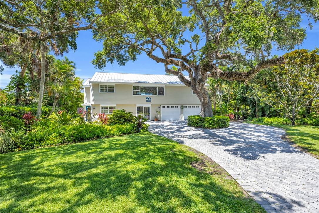 376 Live Oak DR, Vero Beach, FL 32963