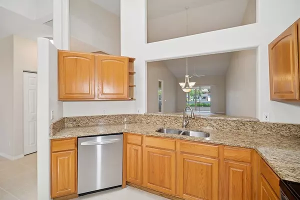 Indian Harbour Beach, FL 32937,Address not disclosed