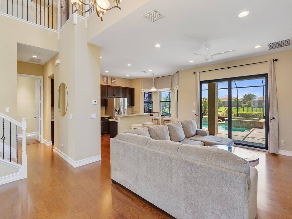 Vero Beach, FL 32967,5566 51st AVE