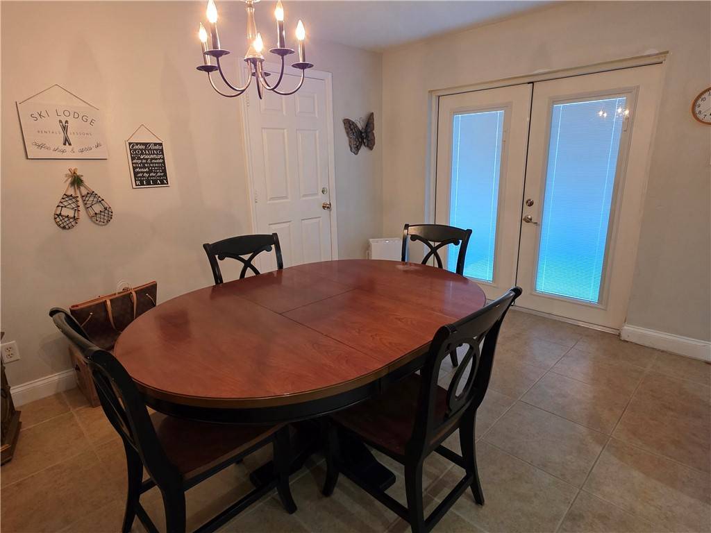 Vero Beach, FL 32966,1585 Par CT