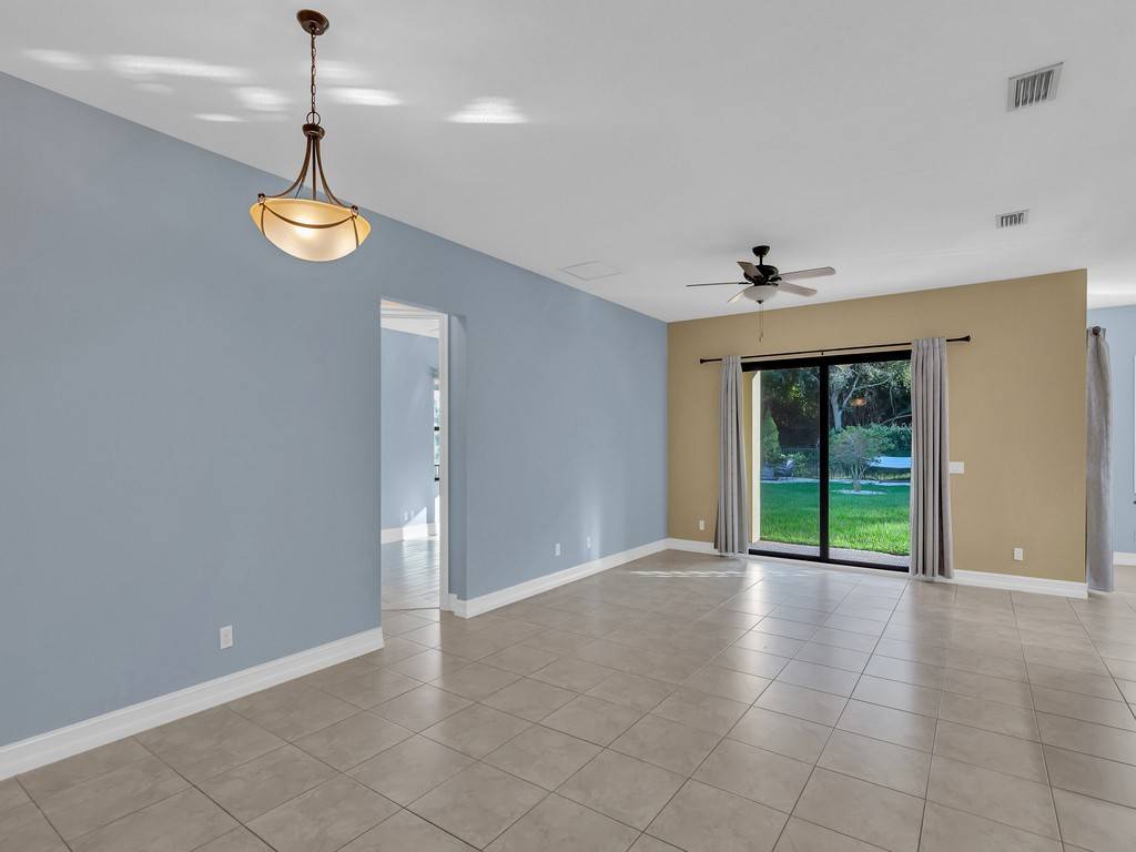 Vero Beach, FL 32967,5519 57th WAY
