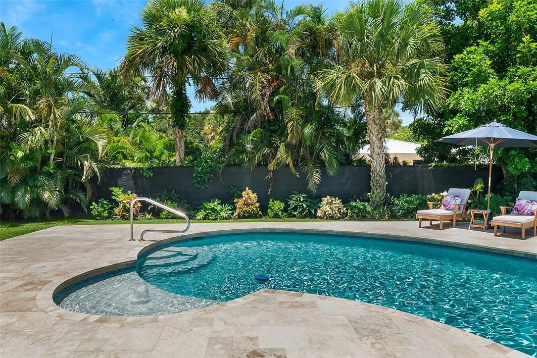 Vero Beach, FL 32960,976 25th ST