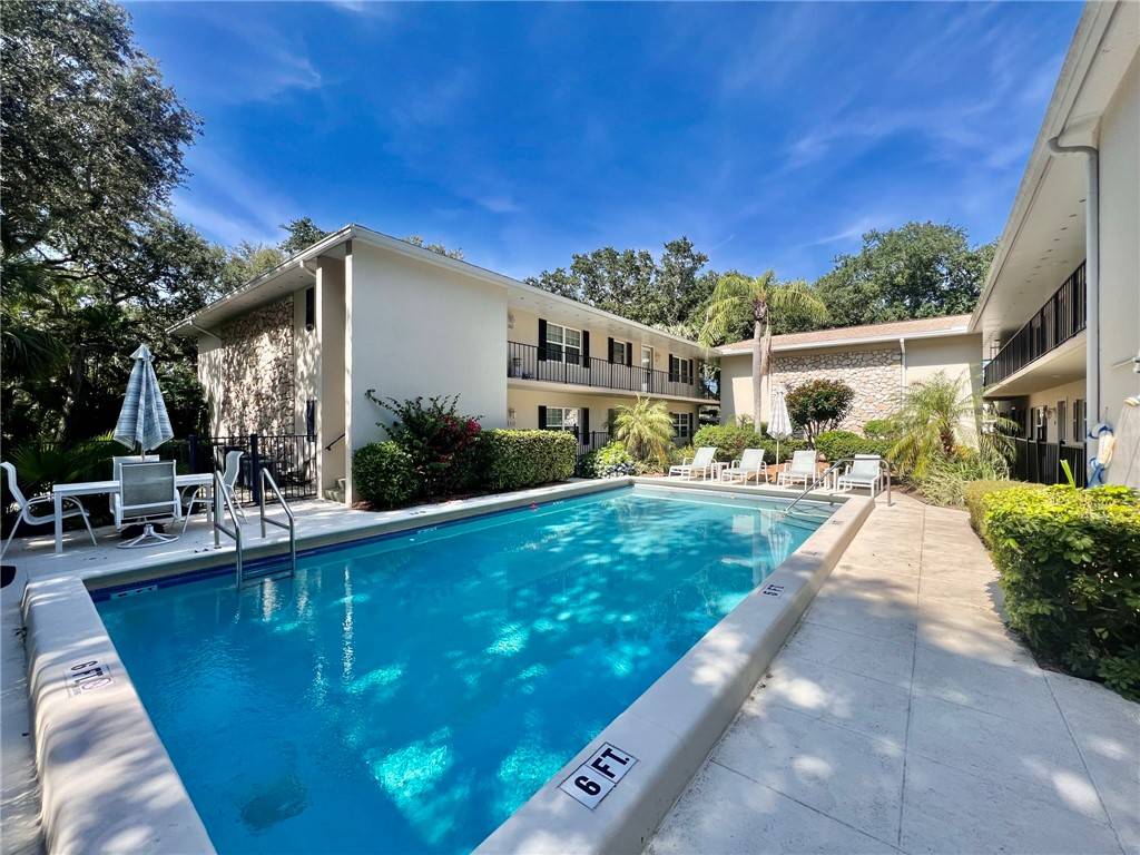 Vero Beach, FL 32963,800 Coquina LN #203