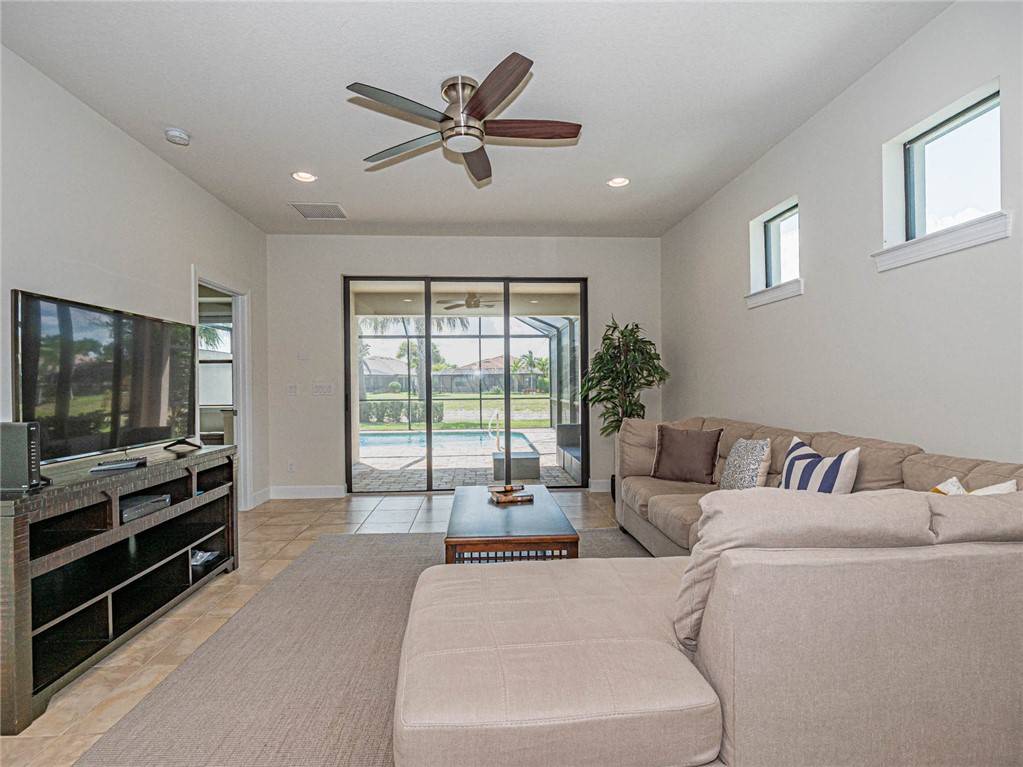 Vero Beach, FL 32967,5163 Longhorn DR