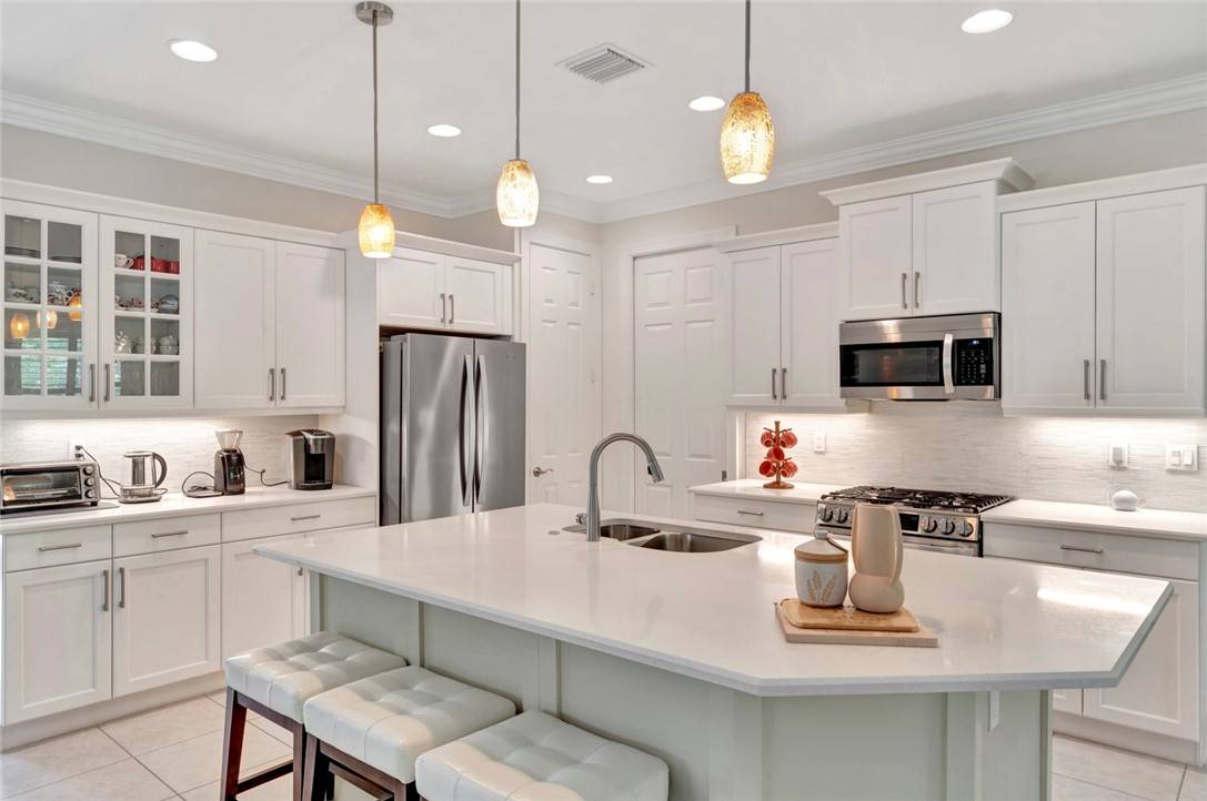 Vero Beach, FL 32966,5950 Bella Rosa LN