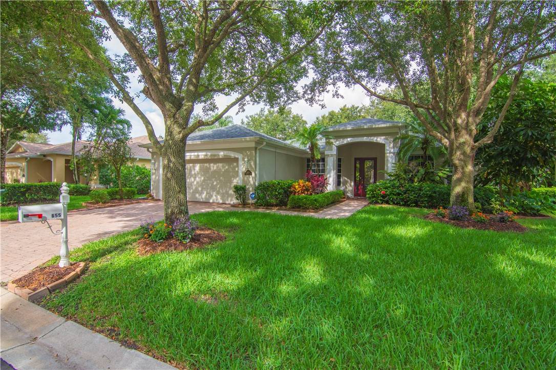 655 Kenwood DR SW, Vero Beach, FL 32968