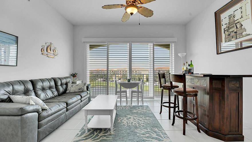 1 Harbour Isle DR E #PH 02, Fort Pierce, FL 34949