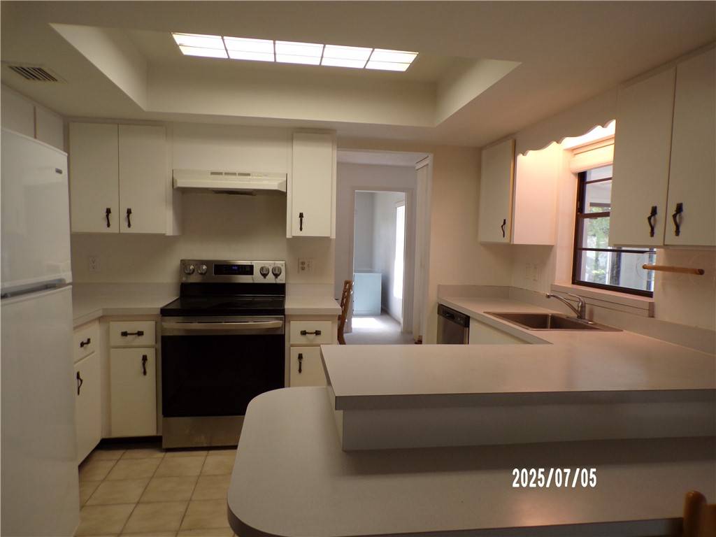 Vero Beach, FL 32966,881 48th AVE