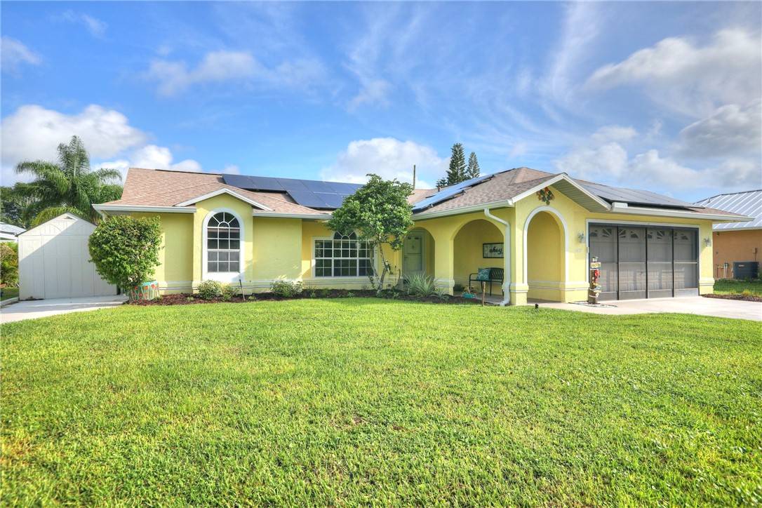 907 Starflower AVE, Sebastian, FL 32958