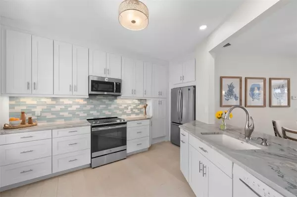 Vero Beach, FL 32963,8735 Lakeside BLVD #210