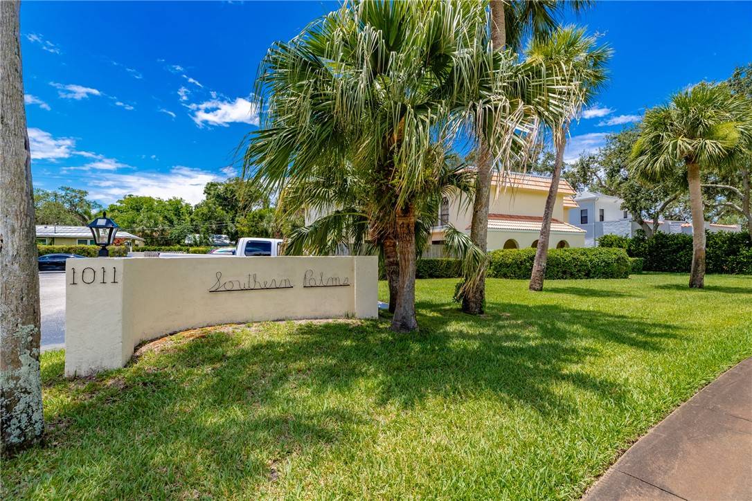 Vero Beach, FL 32960,1011 Royal Palm BLVD #B3