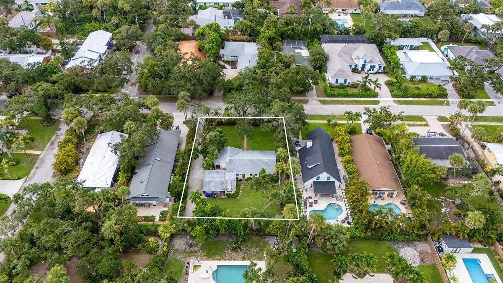 785 Dahlia LN, Vero Beach, FL 32963
