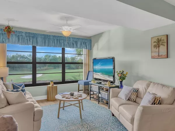 Vero Beach, FL 32966,28 Plantation DR #204
