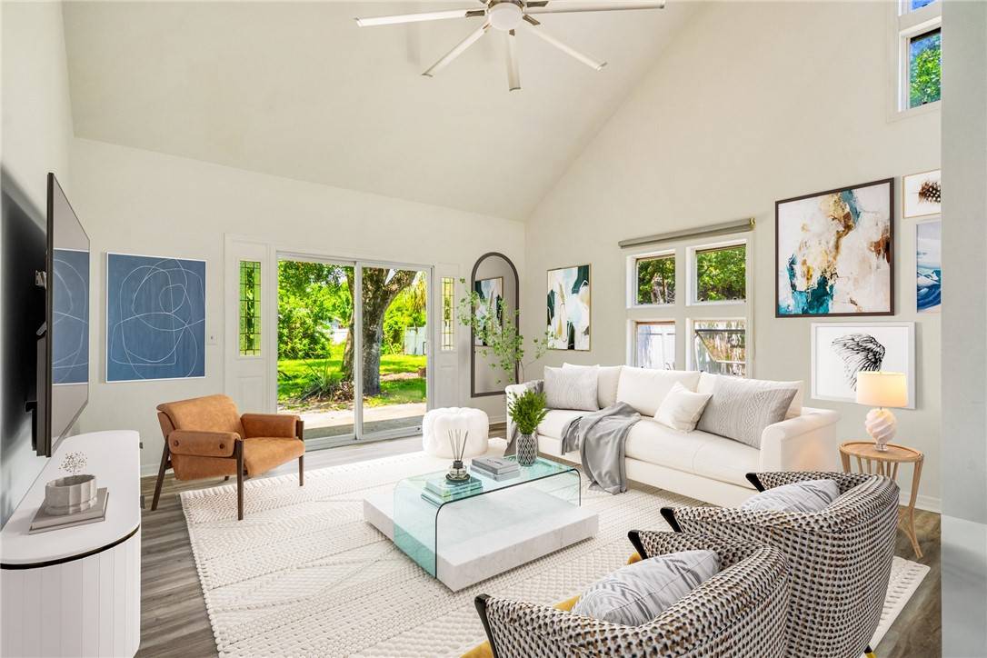 1595 24th AVE, Vero Beach, FL 32960