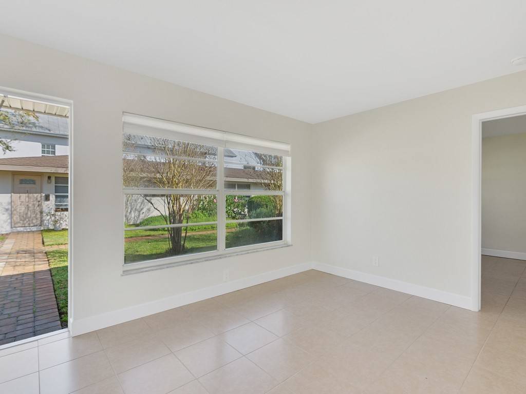 Vero Beach, FL 32963,854 Bougainvillea LN #7
