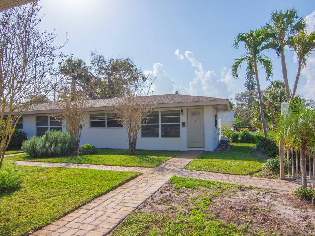 Vero Beach, FL 32963,854 Bougainvillea LN #7