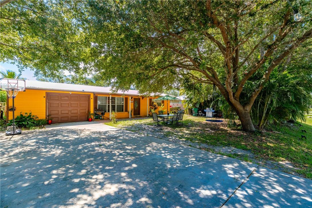 Fort Pierce, FL 34951,5402 Shannon DR