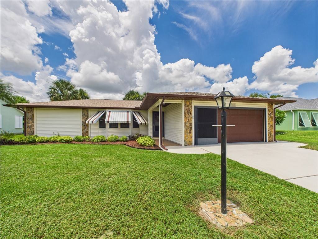 Sebastian, FL 32958,431 Kendall AVE