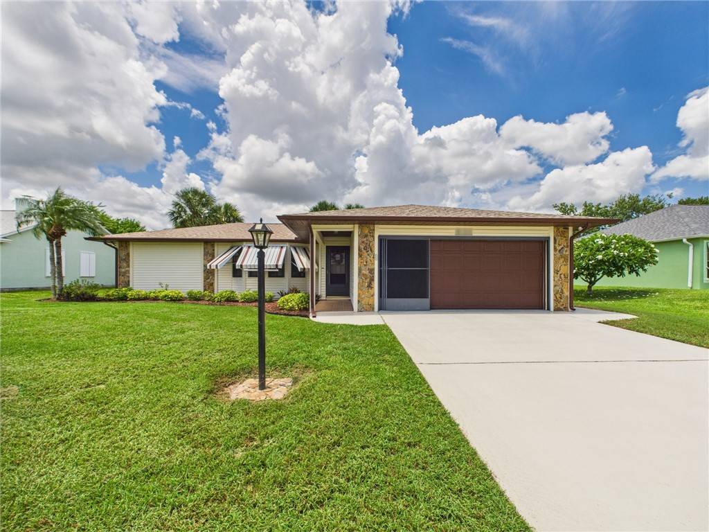 Sebastian, FL 32958,431 Kendall AVE