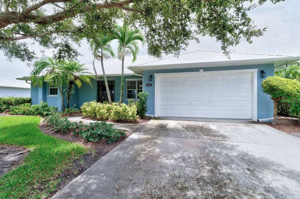 425 Greystone CT SW, Vero Beach, FL 32968
