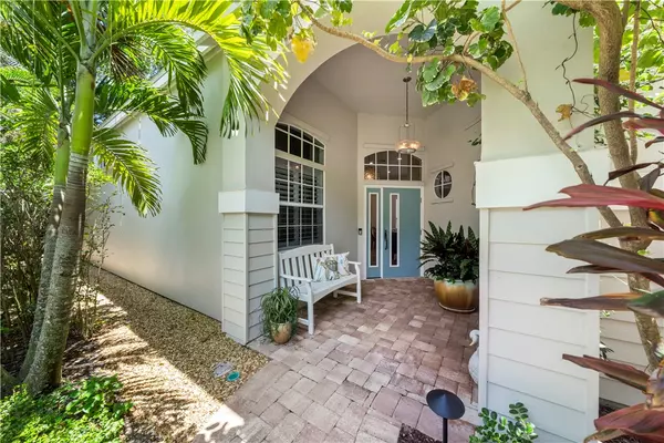 8820 Lakeside CIR, Vero Beach, FL 32963