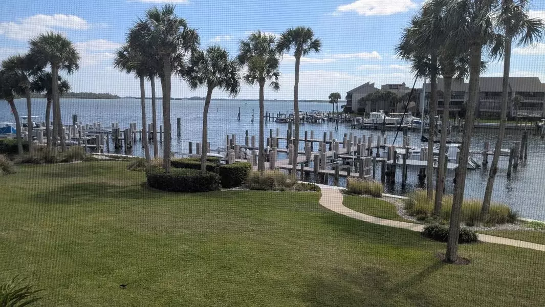 1903 Bay RD #206, Vero Beach, FL 32963