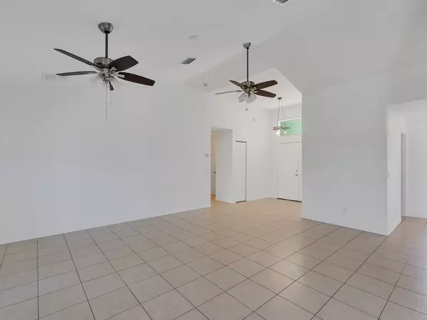 Vero Beach, FL 32967,8020 E 98TH AVE