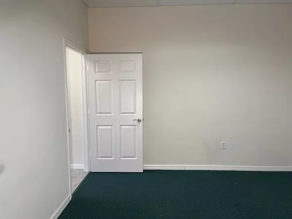 Vero Beach, FL 32966,9015 Americana. RD #5