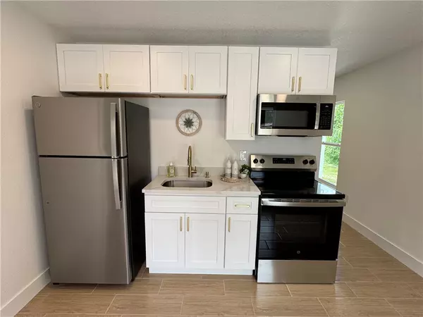 Vero Beach, FL 32967,4866 33rd AVE