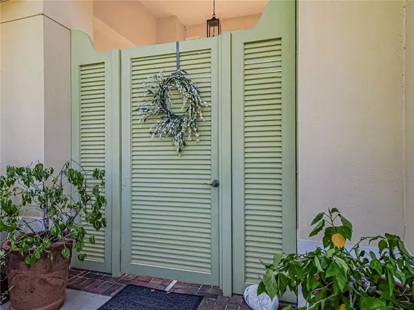 Vero Beach, FL 32967,5837 Pine Ridge CIR