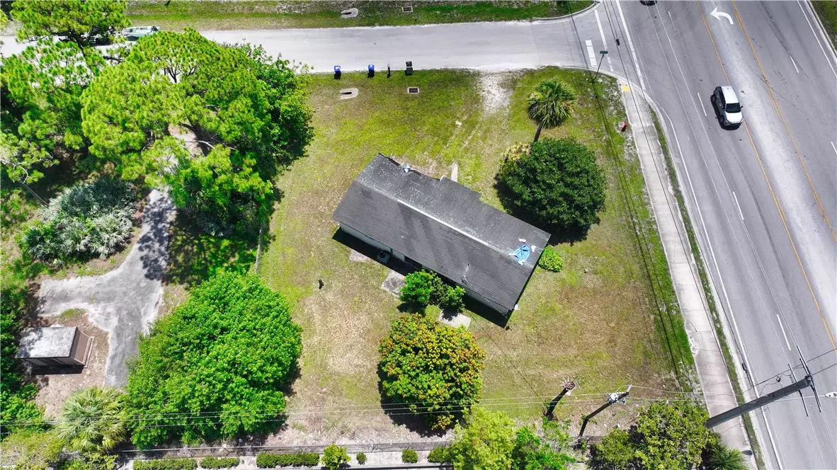 Vero Beach, FL 32962,1056 9th ST SW