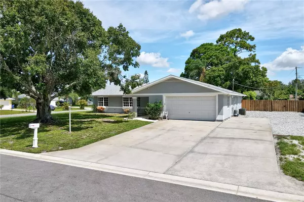 1160 25th ST SW, Vero Beach, FL 32962