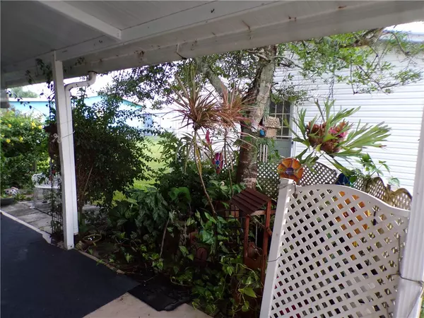 Sebastian, FL 32976,815 Sapodilla DR