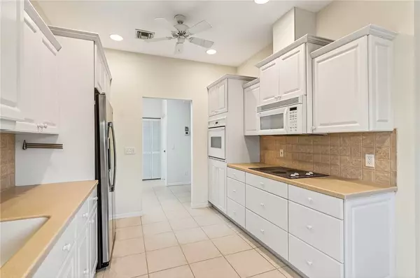 Vero Beach, FL 32963,220 Park Shores CIR #220A