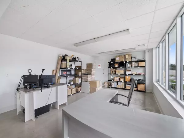 Vero Beach, FL 32962,675 US Highway 1