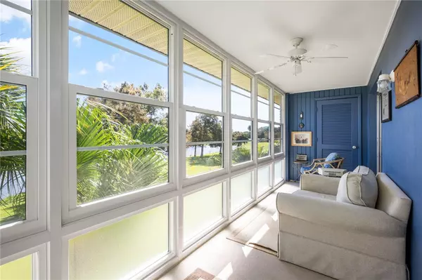 40 Vista Gardens TRL #202, Vero Beach, FL 32962