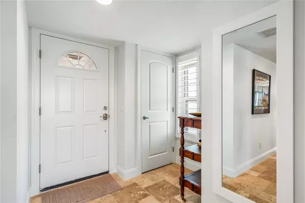 Vero Beach, FL 32963,2700 Ocean DR #405