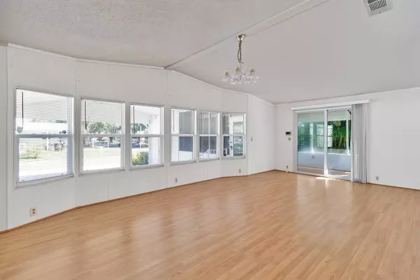 Barefoot Bay, FL 32976,1188 Iriquois DR