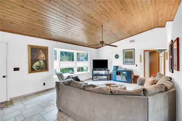 Vero Beach, FL 32962,1955 3rd ST