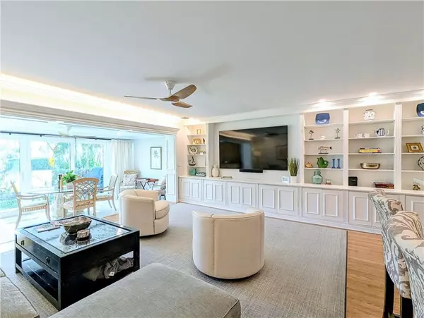 Vero Beach, FL 32963,300 Harbour DR #105-E