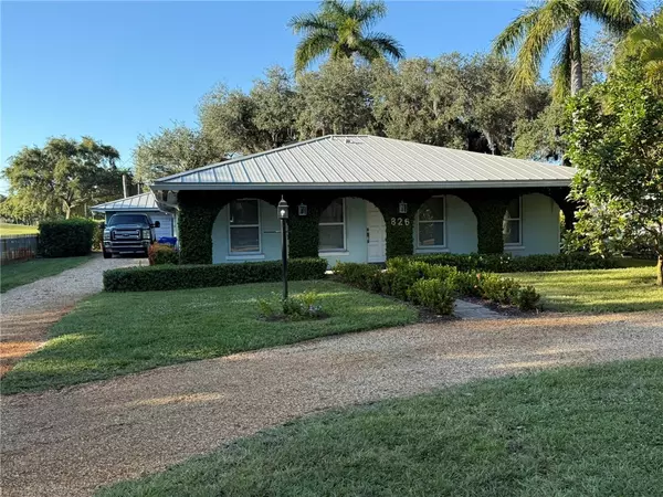 826 Royal Palm PL, Vero Beach, FL 32960