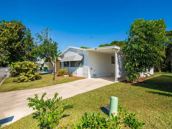 Barefoot Bay, FL 32976,451 Egret CIR