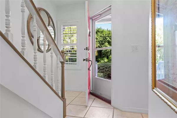 Vero Beach, FL 32963,2523 Ocean DR #2