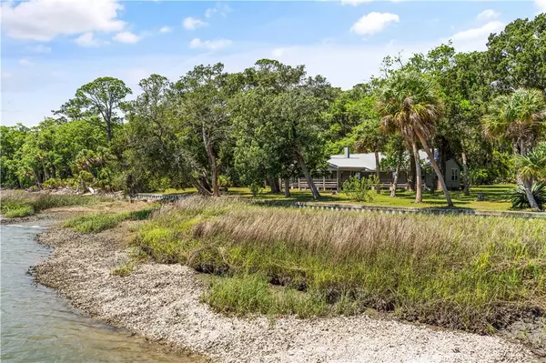 0 Patterson IS, Darien, GA 31305